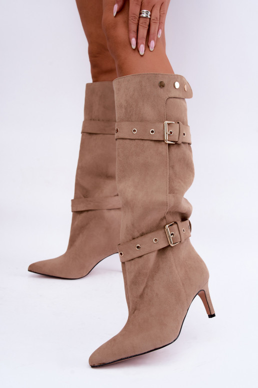 bottes hautes à enfiler avec talons fins, sangles et boucles en couleur sable Isabeau