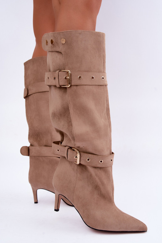 bottes hautes à enfiler avec talons fins, sangles et boucles en couleur sable Isabeau