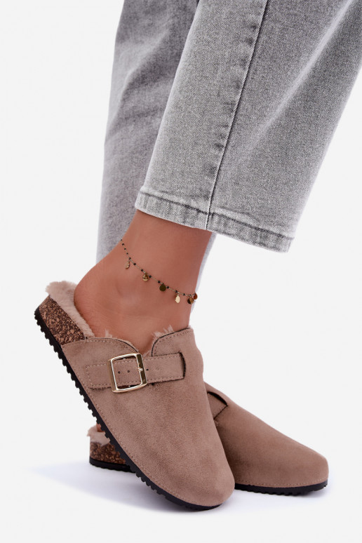 sabots pour femmes avec fourrure à l'intérieur et boucles couleur sable Tamera