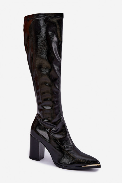 Bottes hautes avec talons et effet verni couleur noire Isetta