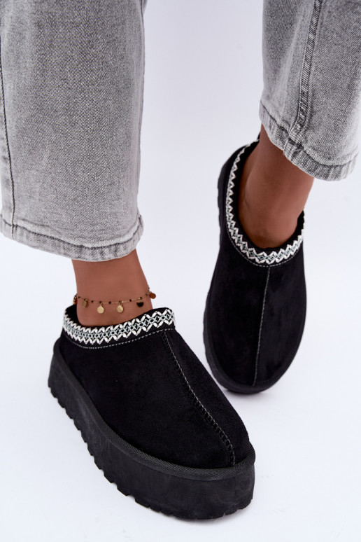 Bottes de neige basses pour femmes avec fleurs brodées et plateforme en noir Įjungtarirya