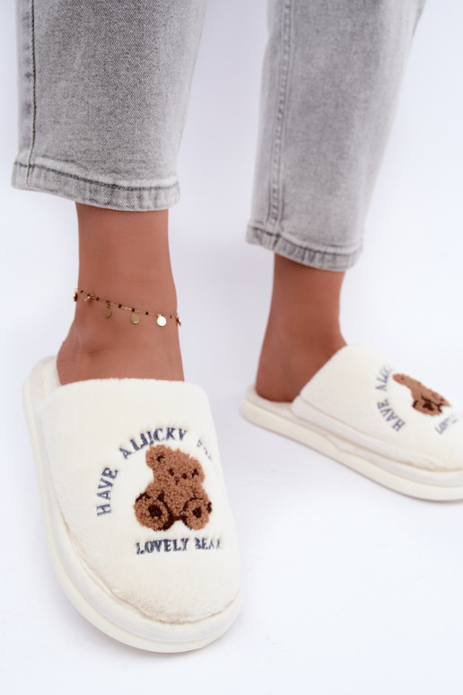 Chaussons pour femmes ivoire avec fourrure Meškiukai Cassira