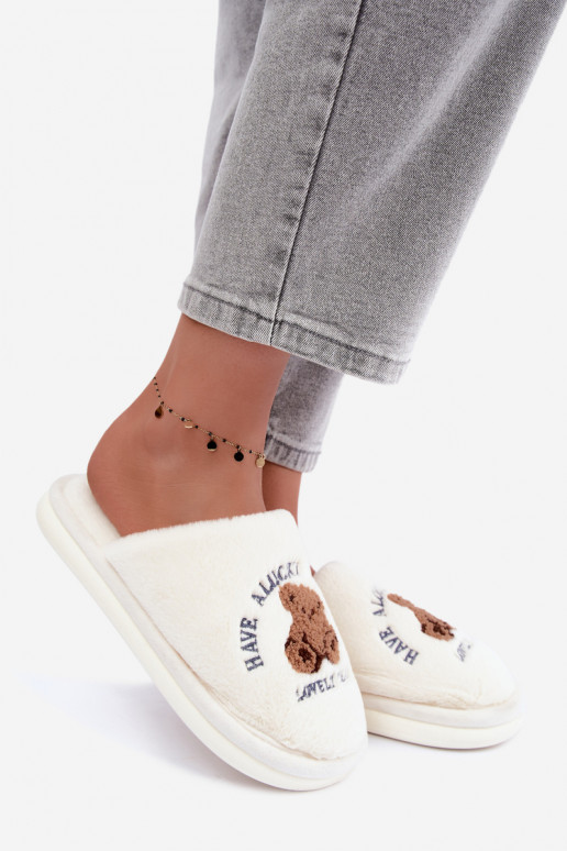 Chaussons pour femmes ivoire avec fourrure Meškiukai Cassira