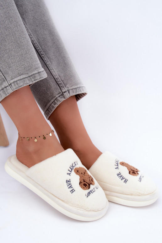 Chaussons pour femmes ivoire avec fourrure Meškiukai Cassira