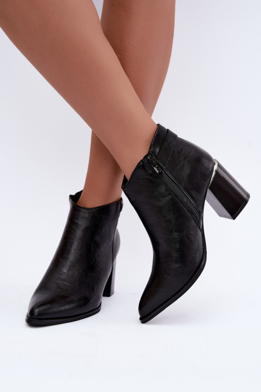 Bottines noires doublées avec talons et bandes décoratives Irmelle