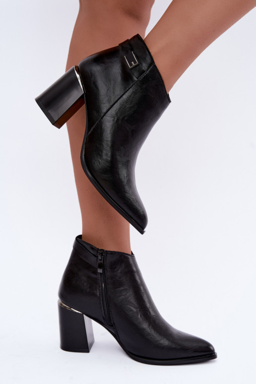 Bottines noires doublées avec talons et bandes décoratives Irmelle