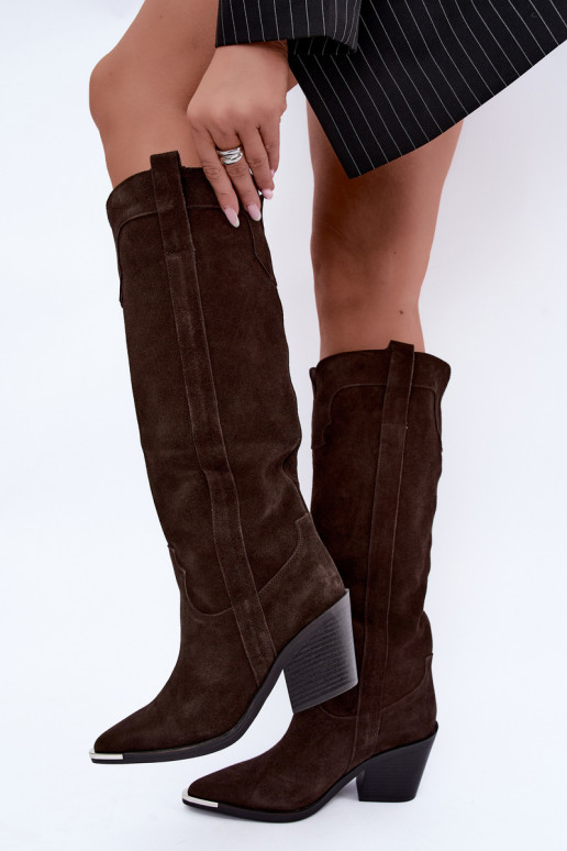 Bottes hautes en style cowboy avec talons en daim synthétique marron