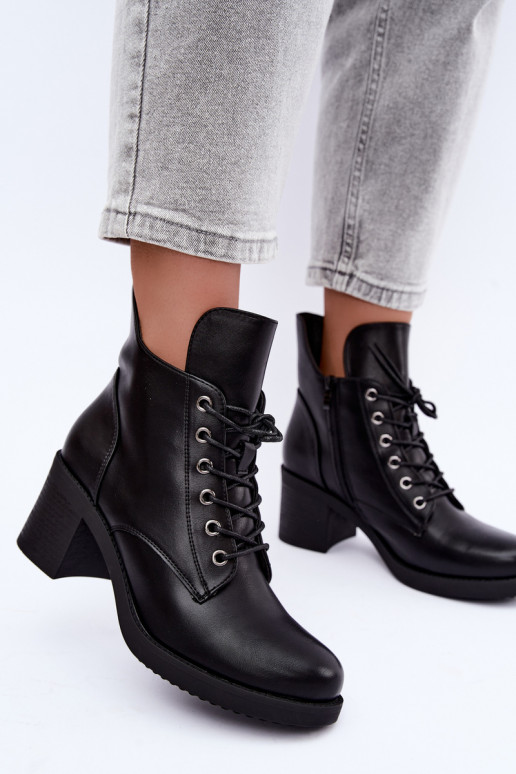 Bottines pour femmes chaudes avec lacets en noir Garella