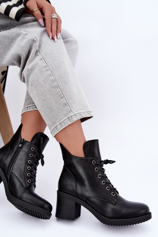 Bottines pour femmes chaudes avec lacets en noir Garella