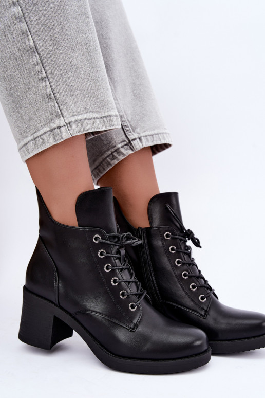 Bottines pour femmes chaudes avec lacets en noir Garella