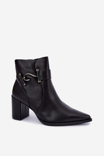 Bottines chaudes avec talons et ornements en noir Isarae