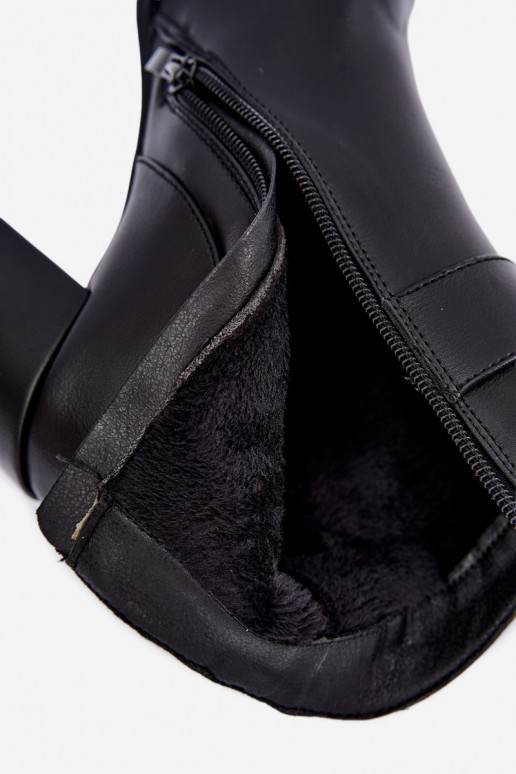 Bottines chaudes avec talons et ornements en noir Isarae
