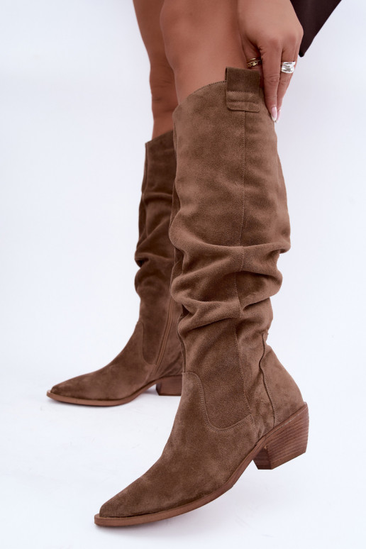 Bottes hautes chaudes froissées en daim synthétique de style cowboy en marron Zazoo 4313
