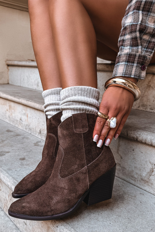bottes en daim doublées de style cowboy avec talons en couleur marron Tirabelle