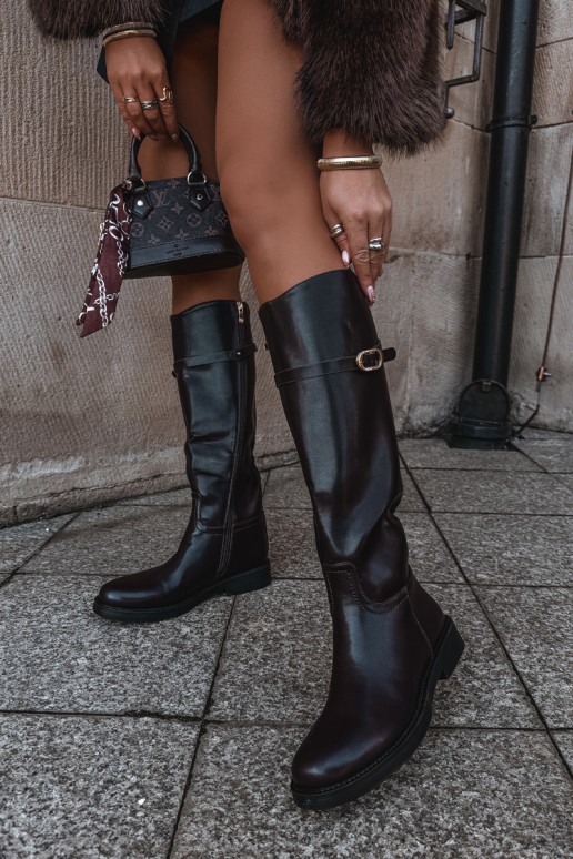Bottes hautes pour femmes avec talons larges et sangles avec boucles couleur chocolat Sylvena