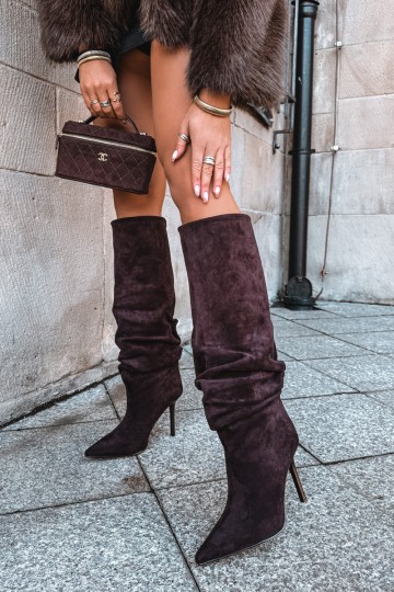 Bottes chocolat à enfiler avec talons fins Balira