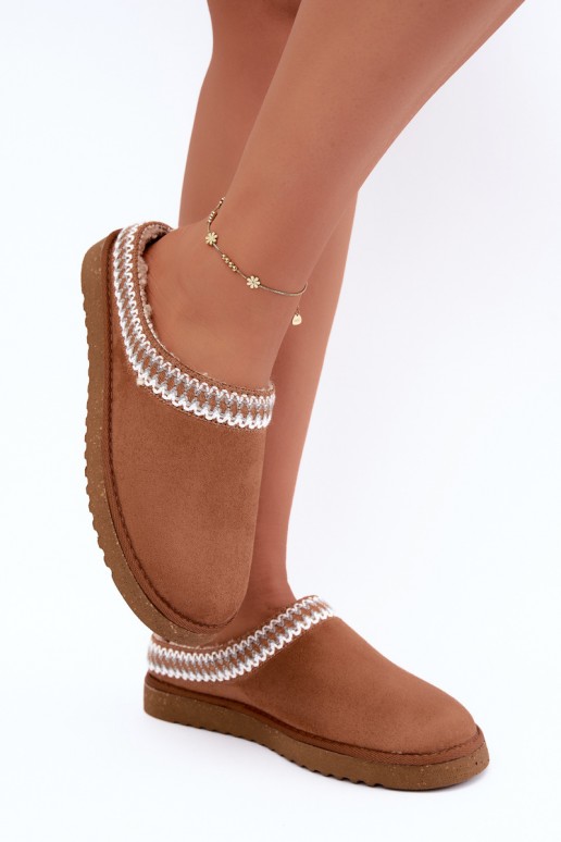 chaussons pour femmes avec fleurs brodées en couleur marron Inblu