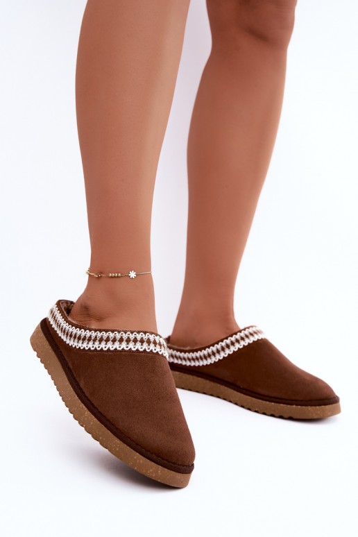 chaussons pour femmes avec fleurs brodées en couleur marron Inblu