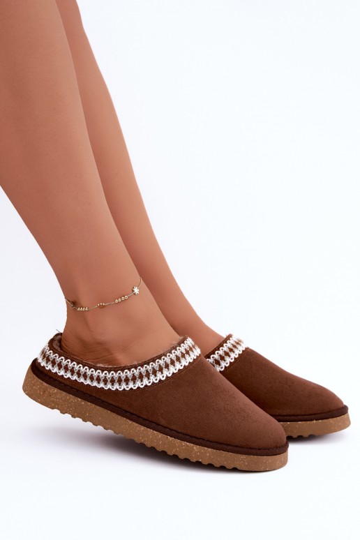 chaussons pour femmes avec fleurs brodées en couleur marron Inblu