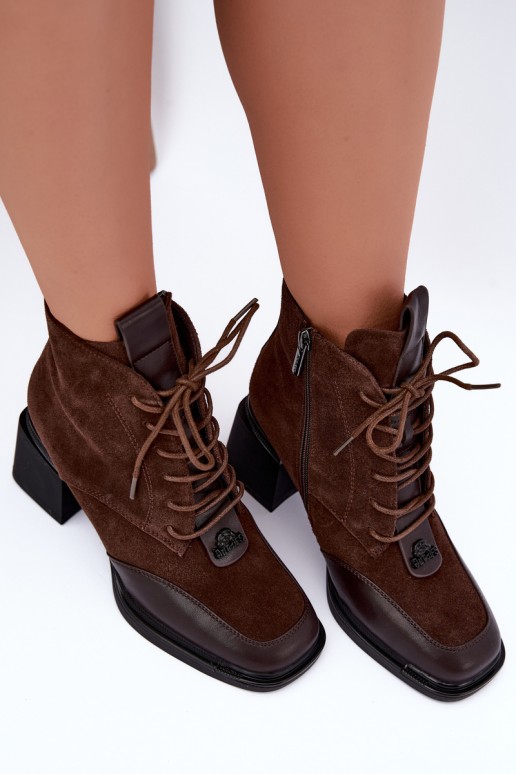bottes chelsea isolées en daim synthétique Artiker 59C0115 couleur chocolat