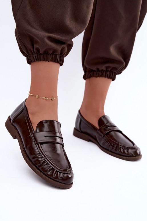 mocassins vernis avec volants en couleur chocolat Hellenne
