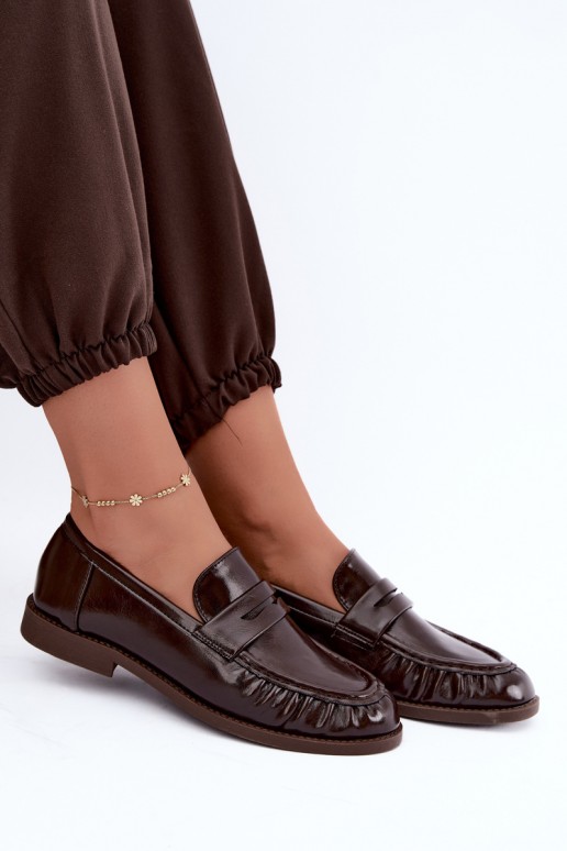 mocassins vernis avec volants en couleur chocolat Hellenne