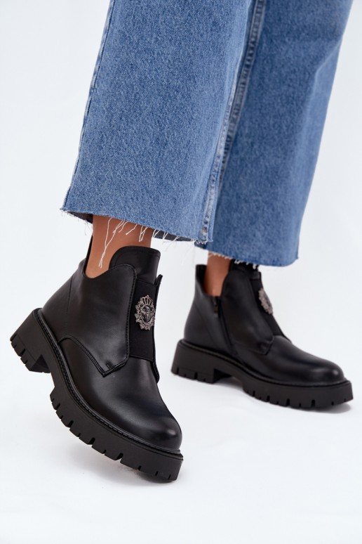 Bottes noires isolées à talon bas pour femmes avec ornements Lavira
