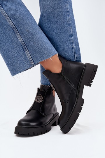 Bottes noires isolées à talon bas pour femmes avec ornements Lavira 2