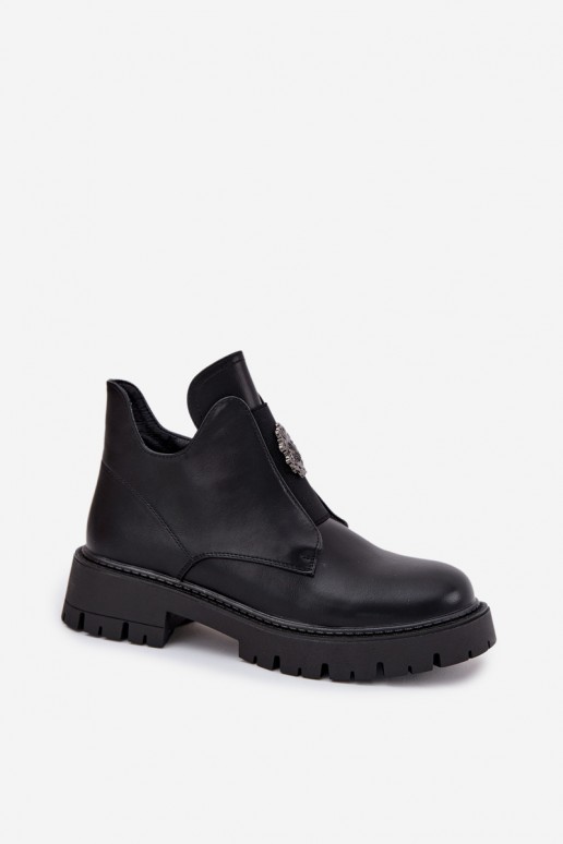 Bottes noires isolées à talon bas pour femmes avec ornements Lavira
