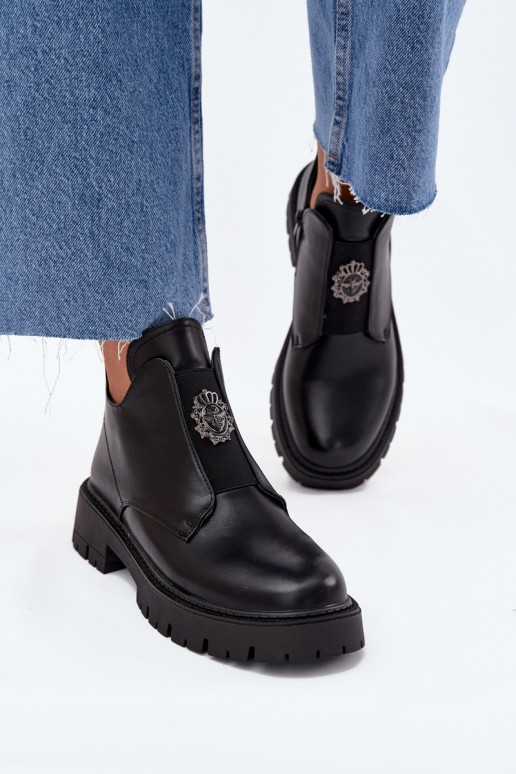 Bottes noires isolées à talon bas pour femmes avec ornements Lavira