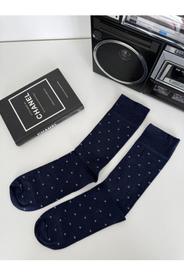 Chaussettes pour hommes avec des pois en bleu marine