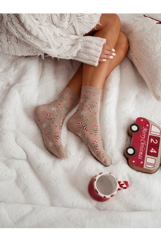 Chaussettes beiges pour femmes avec des cannes de Noël et des flocons de neige