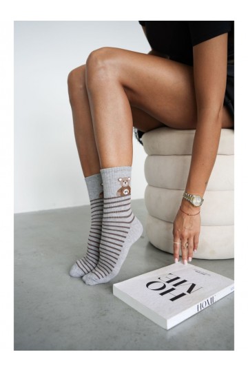 Chaussettes pour femmes avec des ours en peluche et des rayures en gris