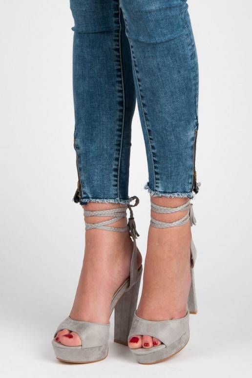 Sandales à talons gris VICES avec des détails bohèmes 1233-5G