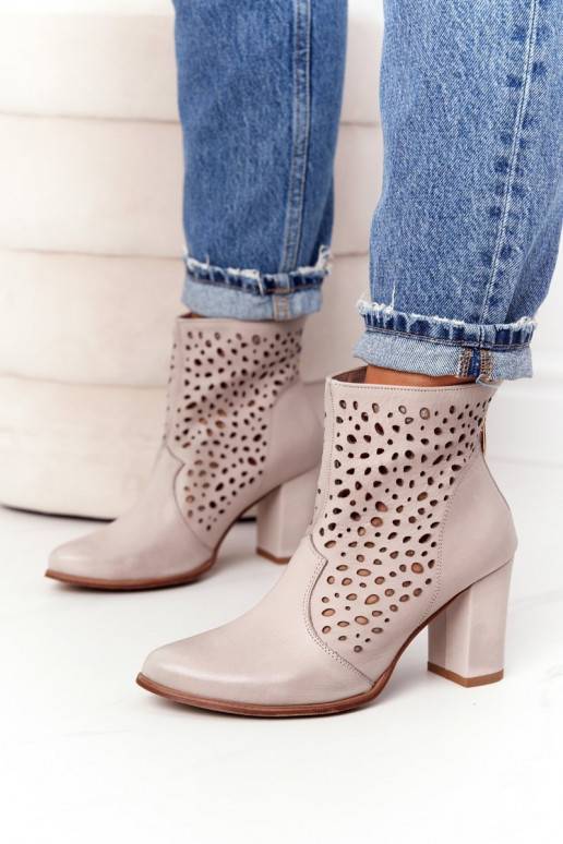 avec éléments ajourés en cuir naturel Bottines à talons Exquise 1219 couleur cappuccino