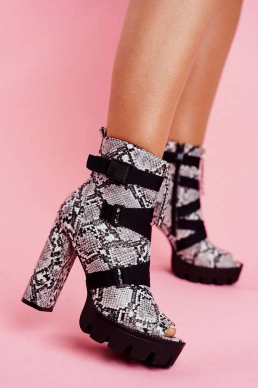 Bottines à talons hauts imitation peau de serpent
