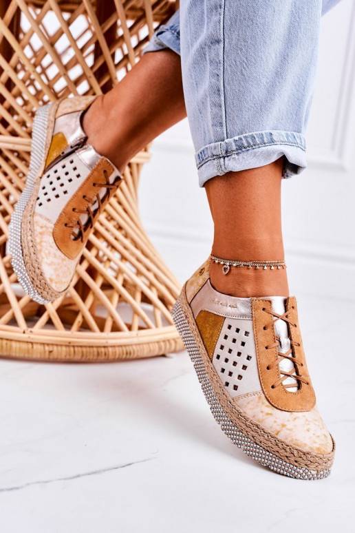 Chaussures en cuir écologique jaune