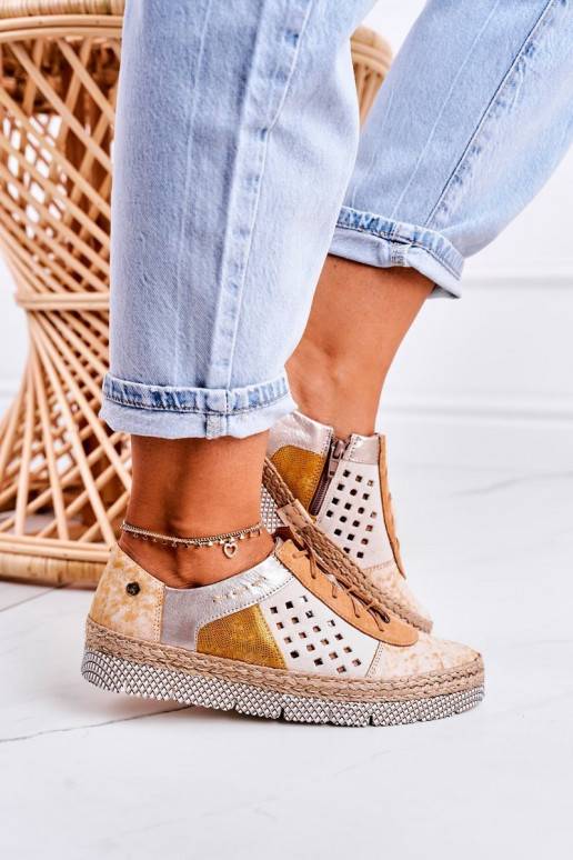 Chaussures en cuir écologique jaune