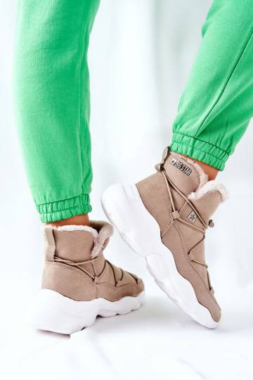 Bottes de neige chauffantes de couleur beige