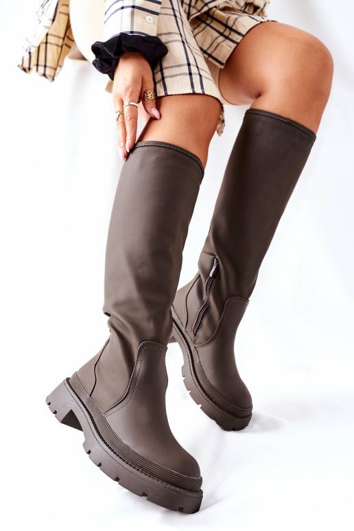 Bottes longues de couleur kaki Whats... Bottes longues de couleur kaki Whats...