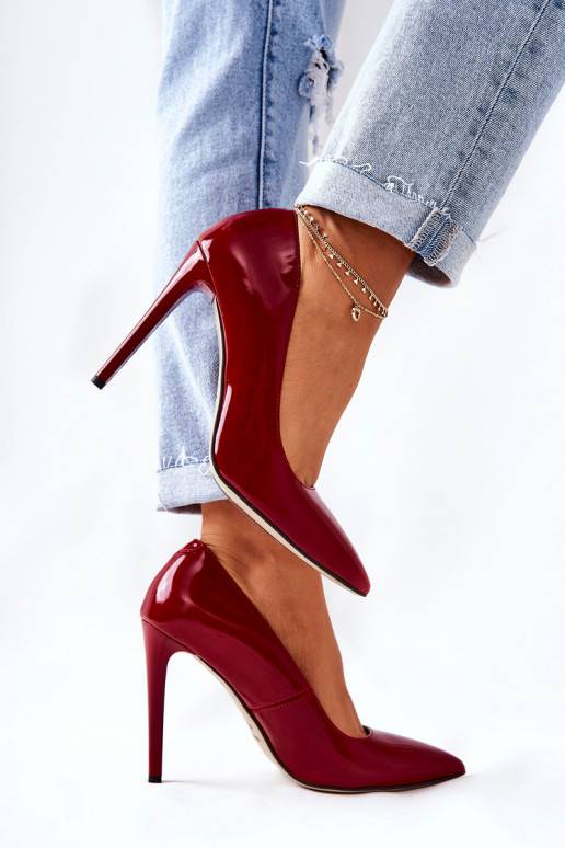 Chaussures à talons hauts à bouts... Chaussures à talons hauts à bouts...