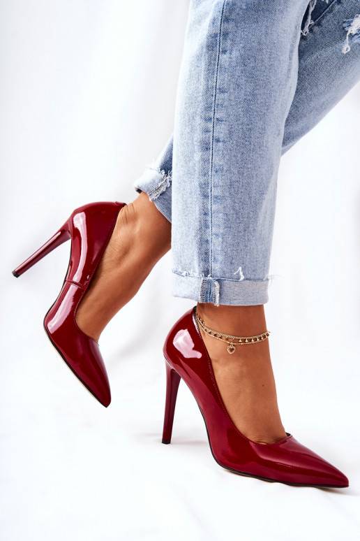 Chaussures à talons hauts à bouts... Chaussures à talons hauts à bouts...