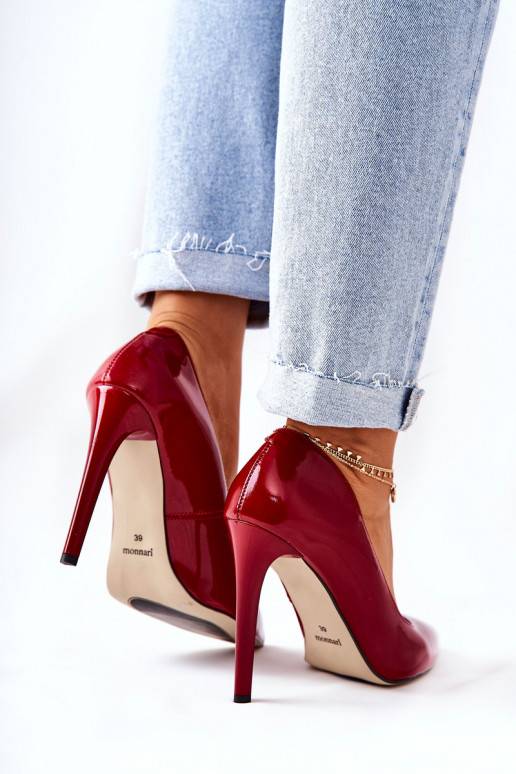 Chaussures à talons hauts à bouts... Chaussures à talons hauts à bouts...