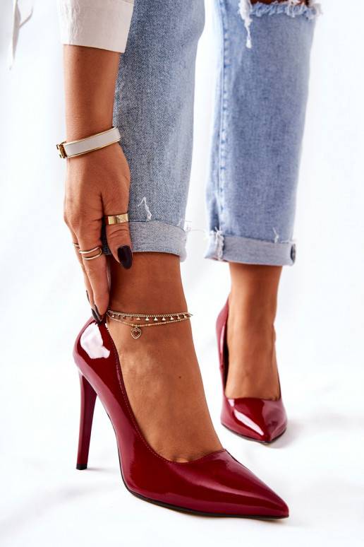Chaussures à talons hauts à bouts... Chaussures à talons hauts à bouts...