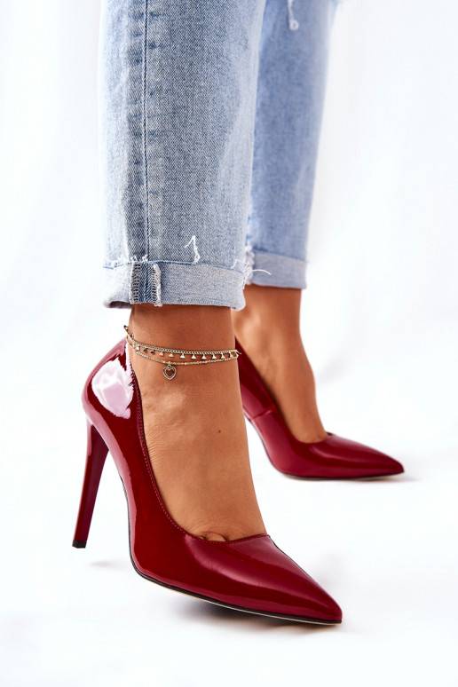Chaussures à talons hauts à bouts... Chaussures à talons hauts à bouts...