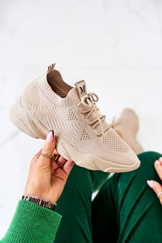 Chaussures de style sportif modèle... Chaussures de style sportif modèle...