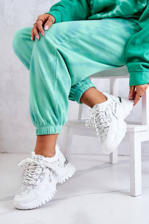 Chaussures modèle baskets à semelles massives à la mode de couleur blanche Your Style