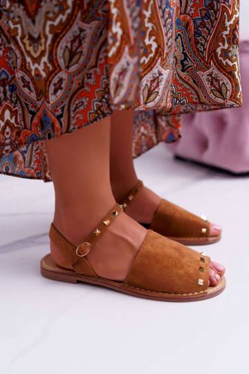 Sandales en daim marron...