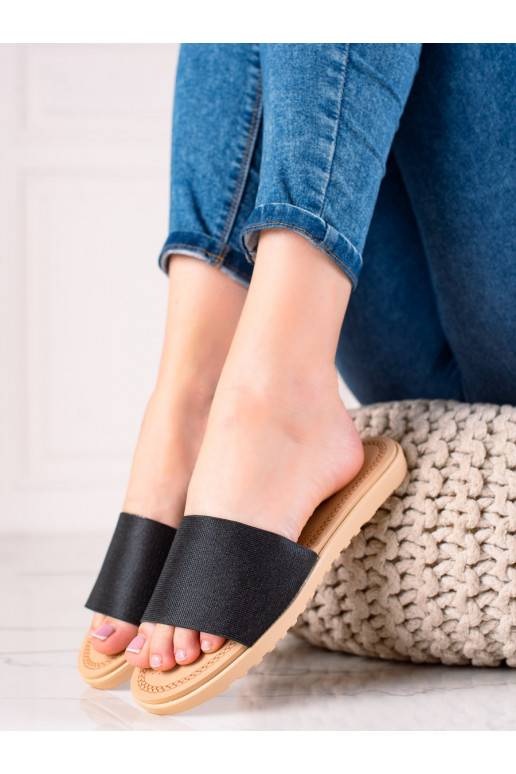 Des chaussons brillants