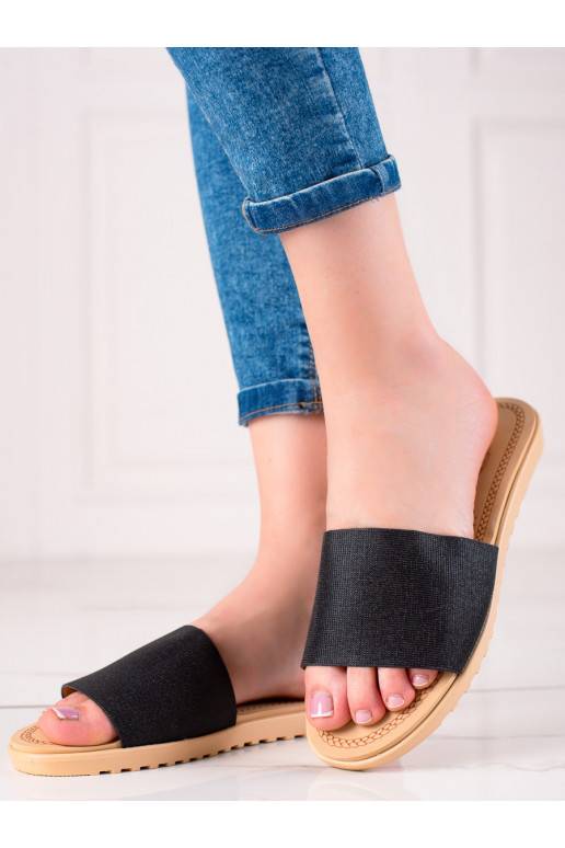 Des chaussons brillants